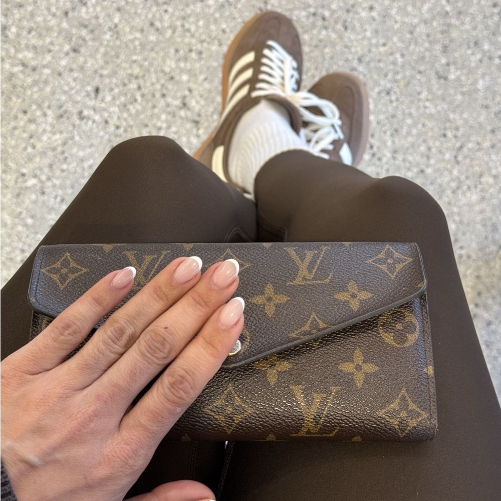 Vintage LV Monogram Sarah Wallet